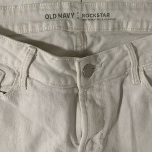 Old Navy Mid-rise Rockstar Jeans (White, Size 4)